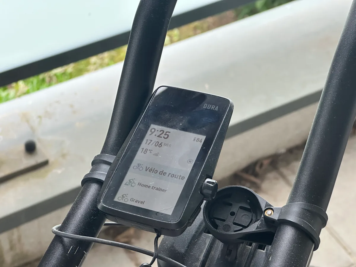 Test du Coros Dura : le compteur GPS solaire qui libère vraiment de la charge mentale