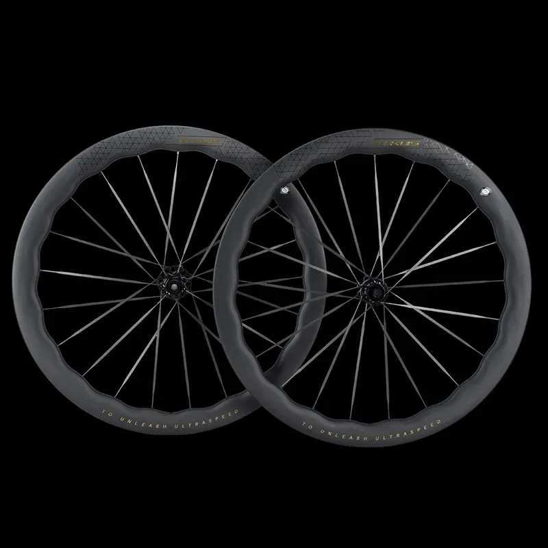 Tukus Wheels : que valent vraiment ces roues carbone ?