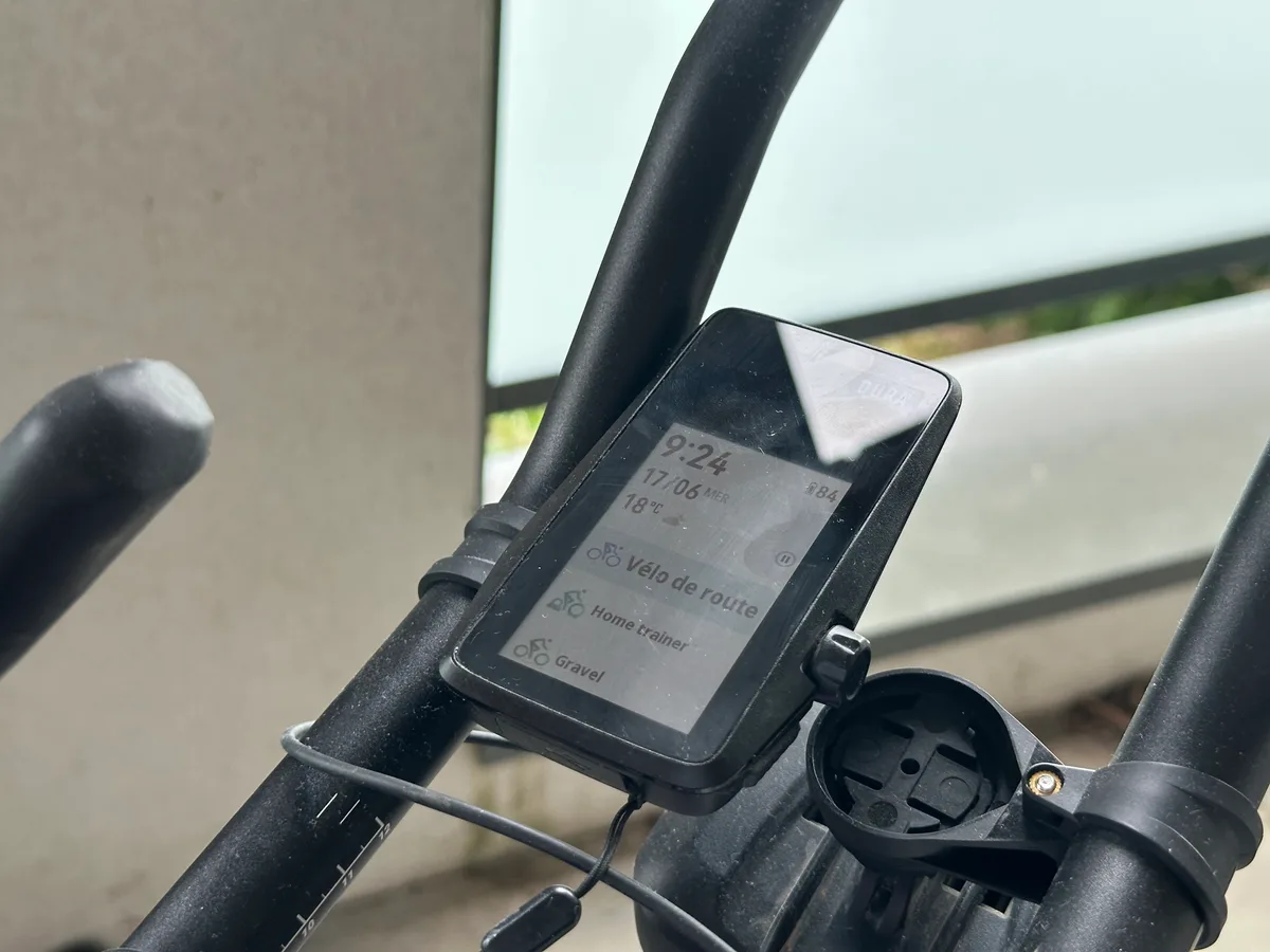 Test du Coros Dura : le compteur GPS solaire qui libère vraiment de la charge mentale
